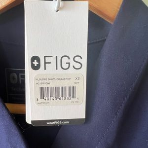 XS Susie shawl collar top navy blue figs limited edition new with tags
